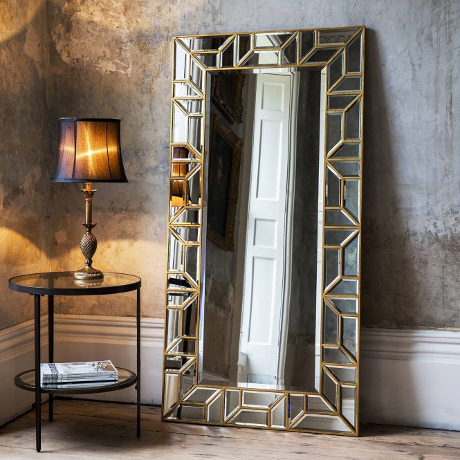 Featured image for Gold-Framed Mirrors: Elegant Classic Decor