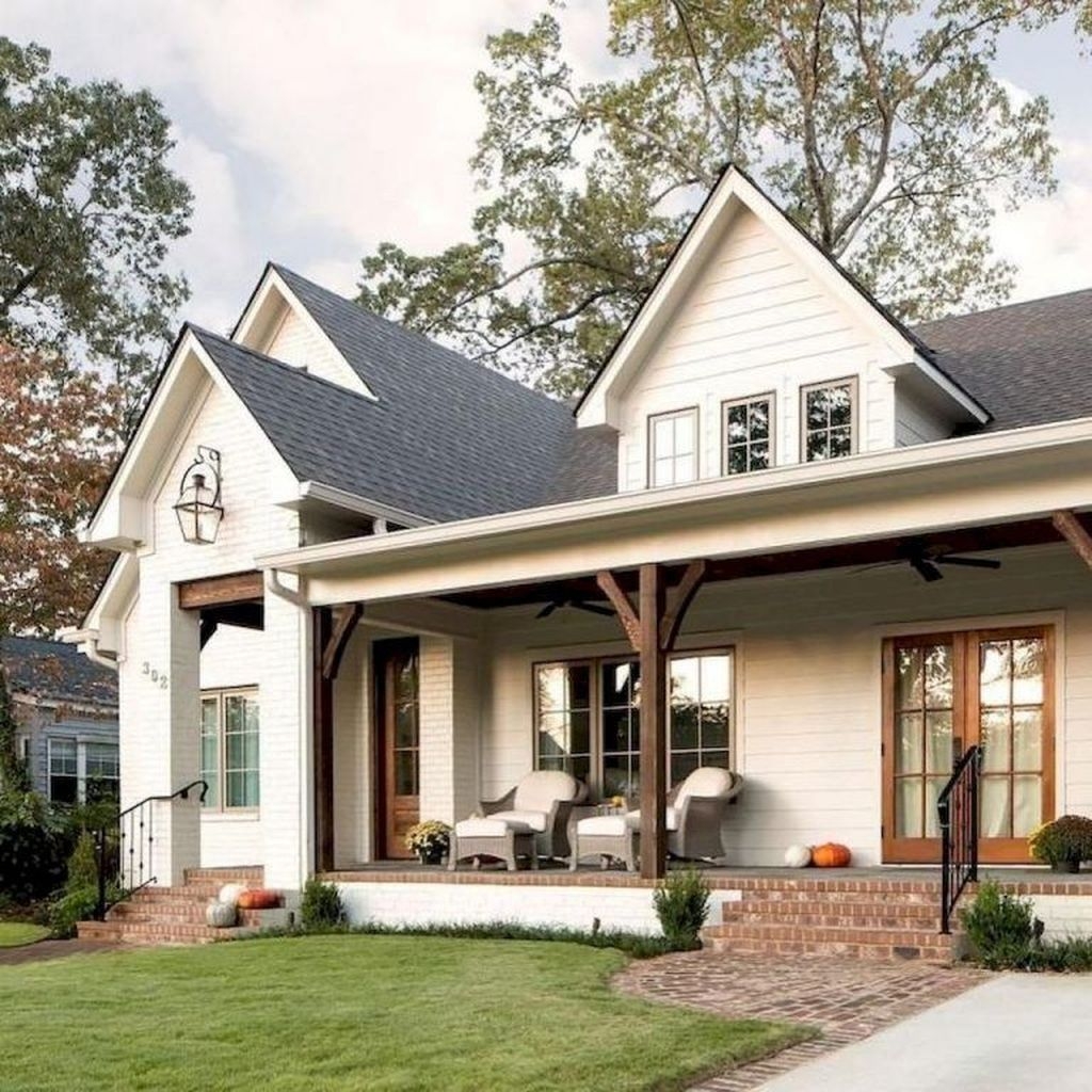 Content image for Farmhouse Exterior Design: Simple and Charming
