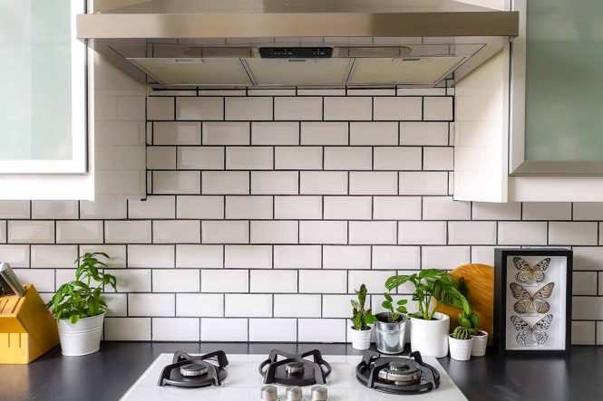 Featured image for Installing a New Backsplash: DIY Guide